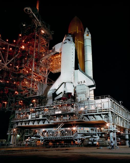 NASA image: STS-28 Columbia, OV-102, night time processing at KSC LC Pad 39B