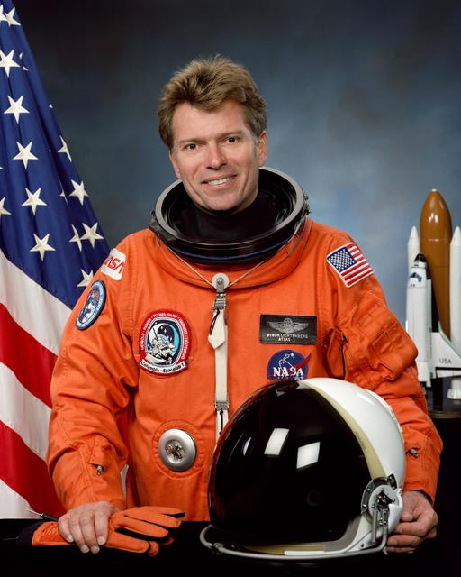 NASA image: Official portrait of STS-45 Payload Specialist Byron K. Lichtenberg