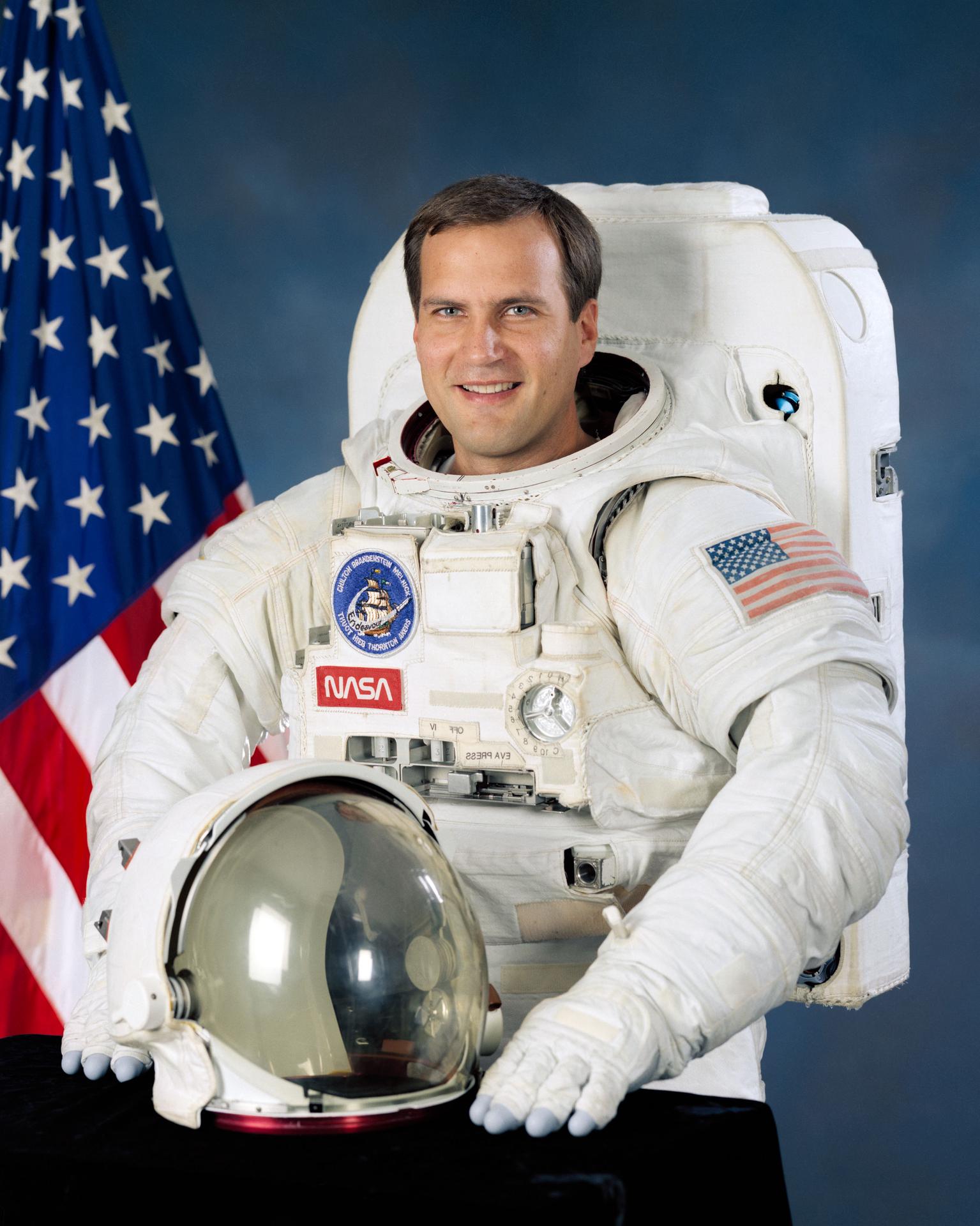 Official astronaut portrait for Richard Hieb
