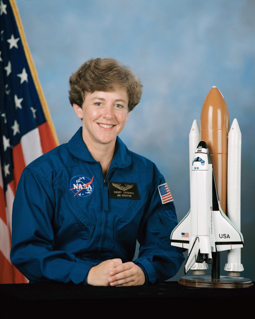 S92-44927 (8 Sept 1992) --- Astronaut Wendy B. Lawrence, mission specialist