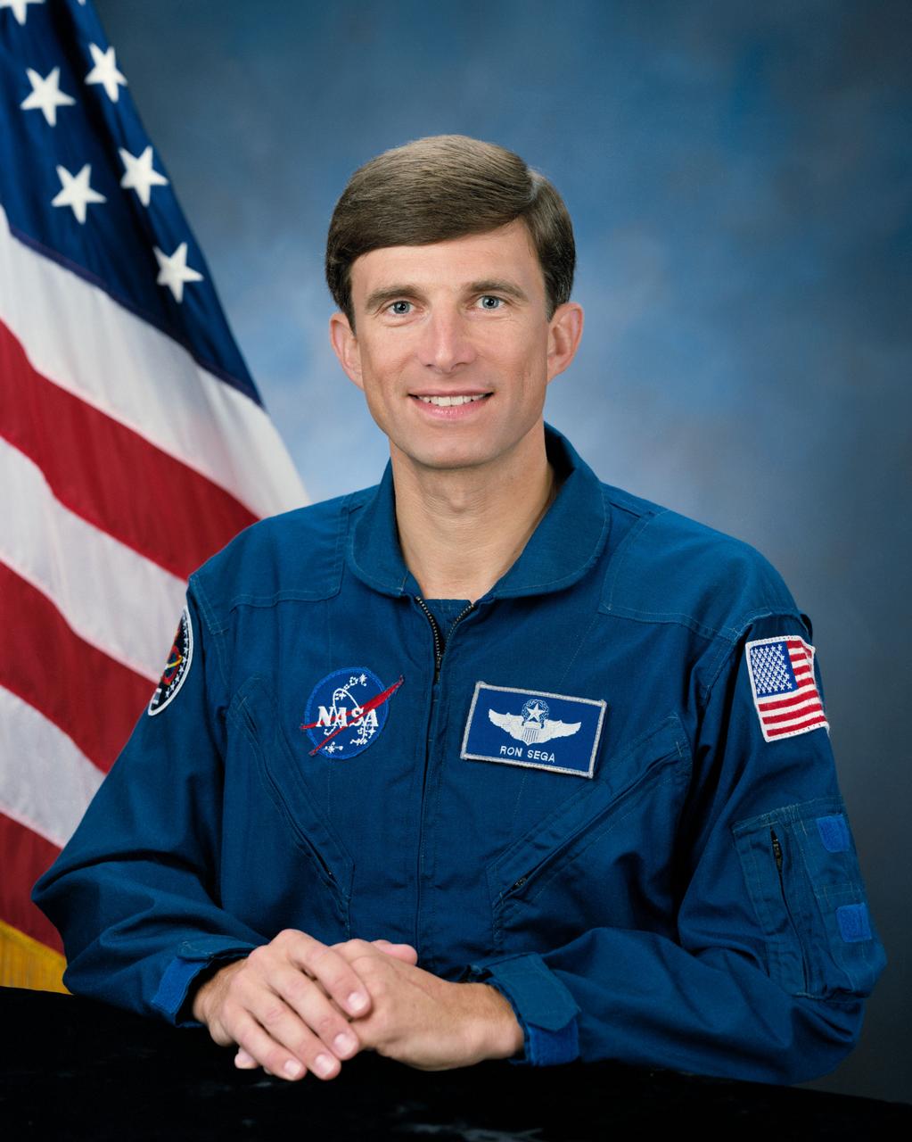 S92-45896 (21 Sept 1992) --- Astronaut Ronald M. Sega.