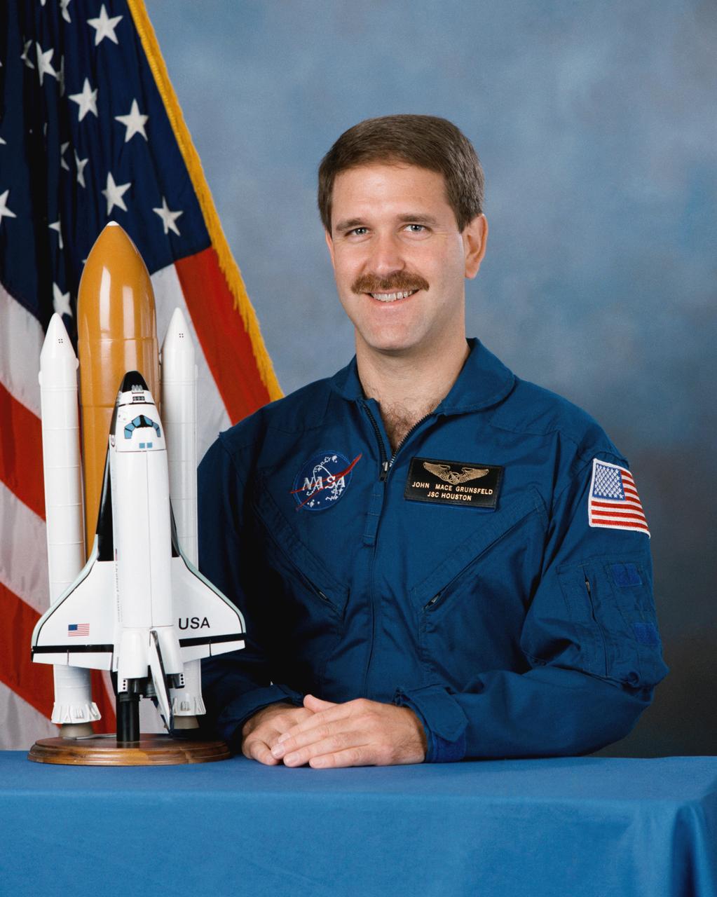 S92-45921 (21 Sept. 1992) --- Astronaut John M. Grunsfeld.