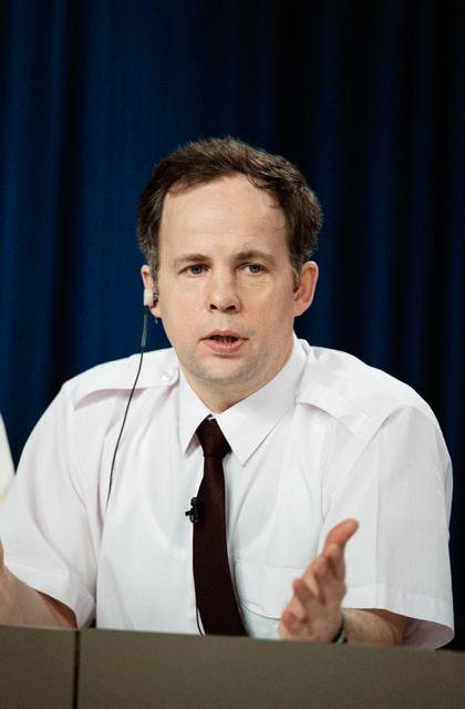 NASA image: Cosmonaut Solovyev answers questions at STS-71 news conference