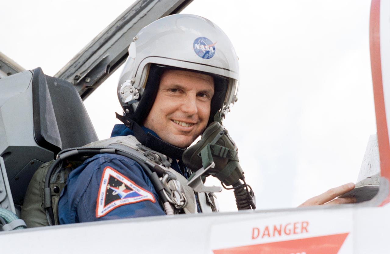 S94-36123 (June 1994) --- Astronaut Gregory J. Harbaugh, STS-71 mission specialist, sits in the rear station of a NASA T-38 jet trainer at Ellington Field.  Harbaugh is in training for the STS-71 mission scheduled aboard the space shuttle Atlantis next year.