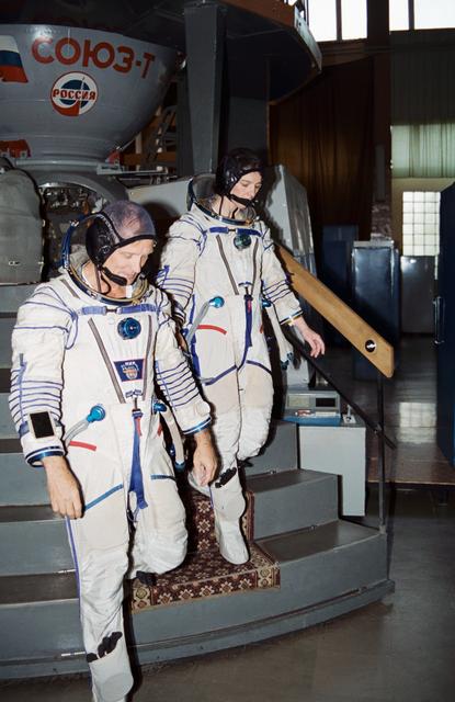 NASA image: STS-71 astronauts training in Russia