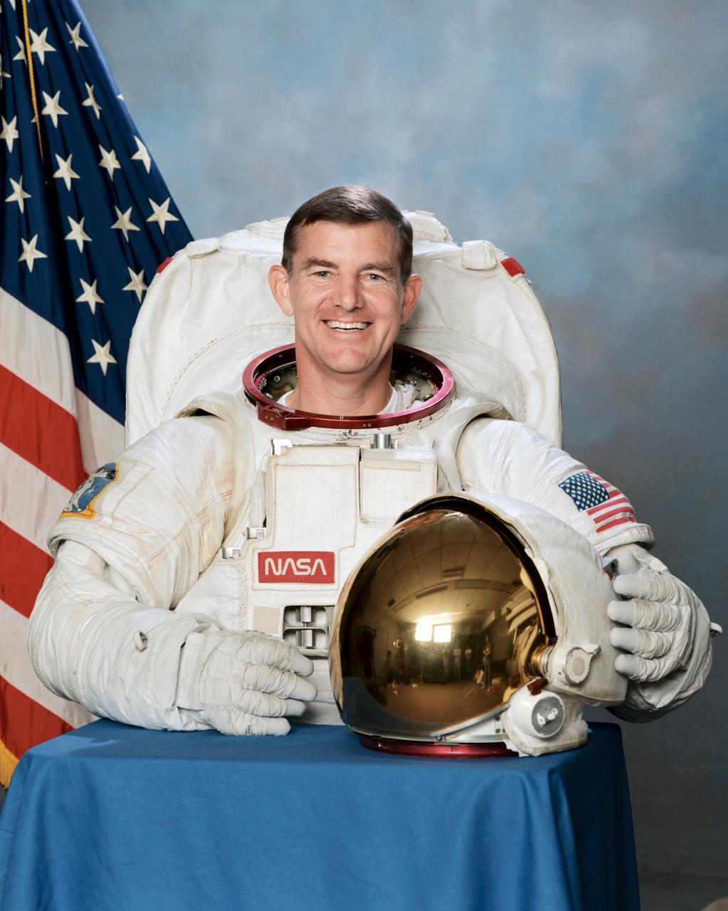 S95-14061 (13 Jly 1995) --- Astronaut James S. Voss, mission specialist.