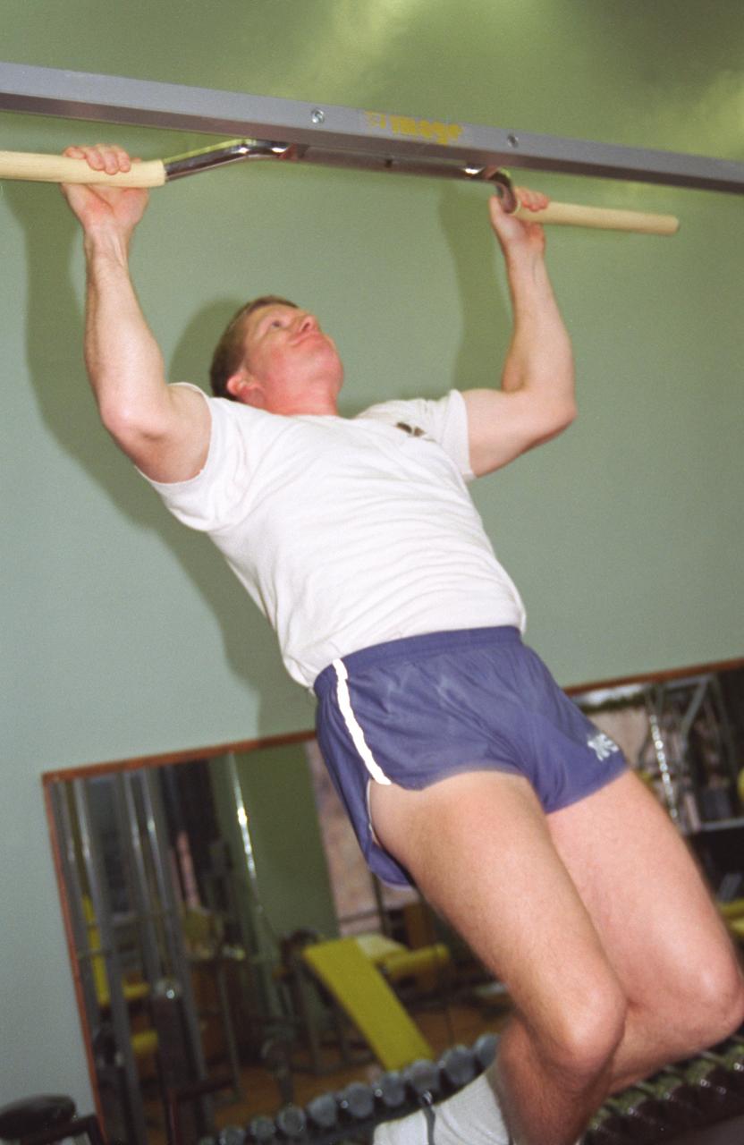 S96-17447 (October 1996) ---  Astronaut William M. Shepherd, Expedition One commander, works out in a gymnasium at the Gagarin Cosmonaut Training Center in Russia.  The crew has been in training for the mission since late 1996 with training segments held in both the United States and Russia.