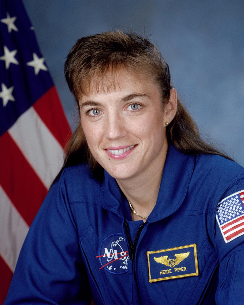S97-06558 (22 Aug. 1997) --- Astronaut Heidemarie M. Stefanyshyn-Piper, mission specialist.