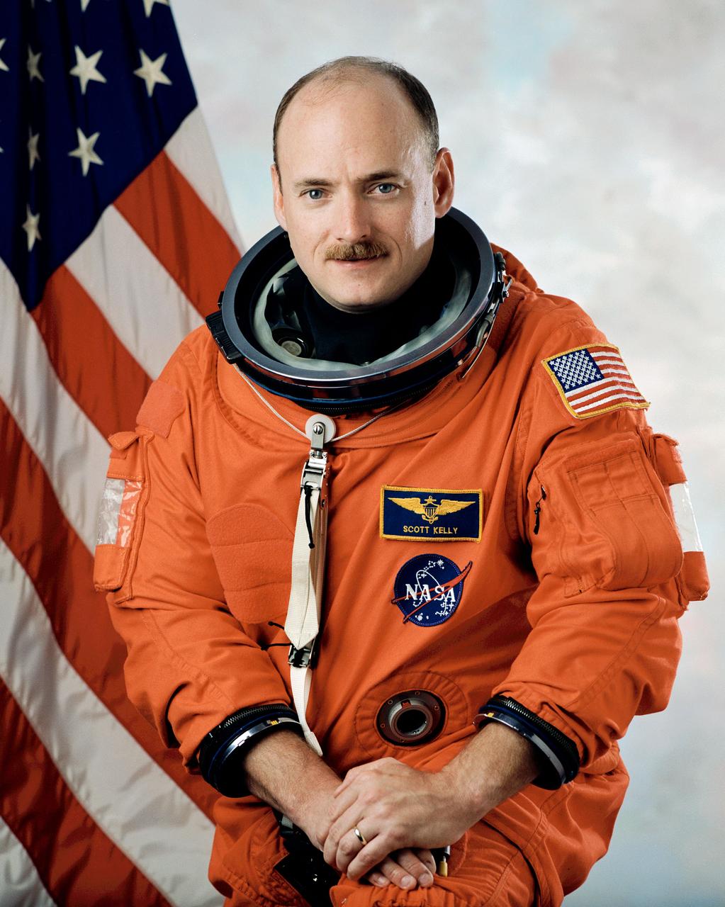 S99-05705 (May 1999) --- Astronaut Scott J. Kelly.