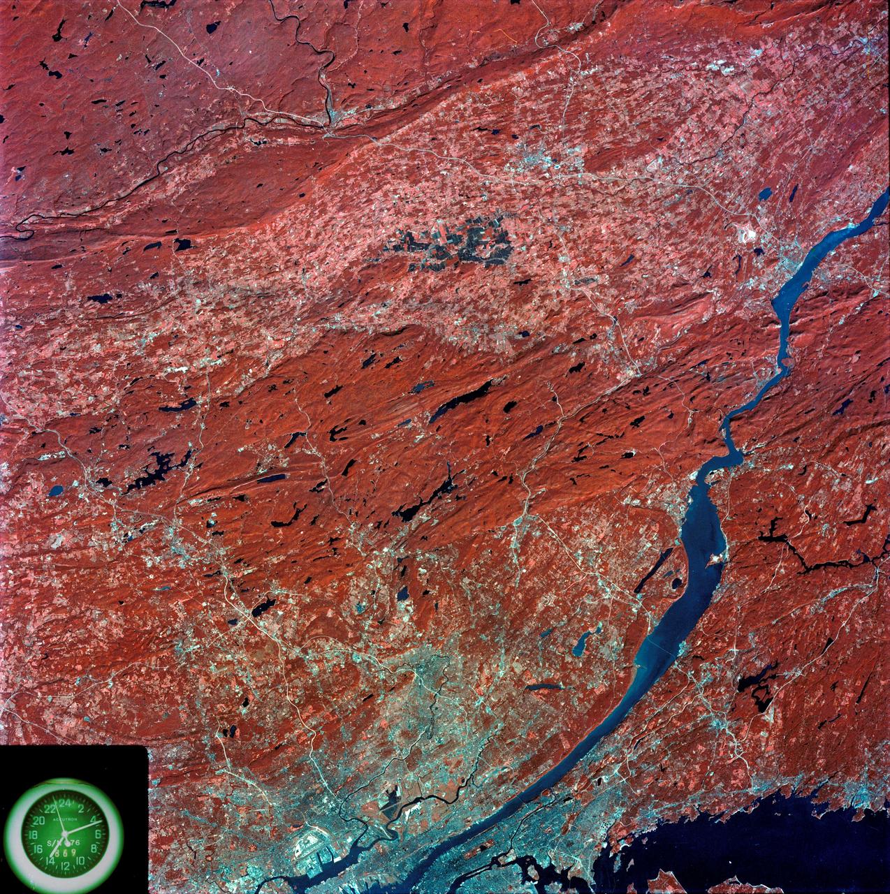 SL3-87-299 (July-September 1973) --- A vertical view of southeastern New York State is seen in this Skylab 3 Earth Resources Experiments Package S190-B (five-inch Earth terrain camera) infrared photograph taken from the Skylab space station in Earth orbit. An 18-inch, 450mm lens and type 2443 infrared Ektachrome film was used. This picture covers the northern part of New Jersey, a part of northwestern Pennsylvania, and the western tip of Connecticut. The body of water is Long Island Sound. The wide Hudson River flows southward across a corner of the photograph.  The New York City metropolitan area occupies part of the picture. Federal agencies participating with NASA on the EREP project are the Departments of Agriculture, Commerce, Interior, the Environmental Protection Agency and the Corps of Engineers. All EREP photography is available to the public through the Department of Interior?s Earth Resources Observations Systems Data Center, Sioux Falls, South Dakota, 57198. Photo credit: NASA