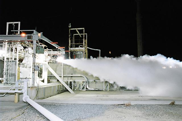 NASA Stennis Space Center engineers conducted a successful cold-flow test of an RS-84 engine component Sept. 24. The RS-84 is a reusable engine fueled by rocket propellant - a special blend of kerosene - designed to power future flight vehicles. Liquid oxygen was blown through the RS-84 subscale preburner to characterize the test facility's performance and the hardware's resistance. Engineers are now moving into the next phase, hot-fire testing, which is expected to continue into February 2004. The RS-84 engine prototype, developed by the Rocketdyne Propulsion and Power division of The Boeing Co. of Canoga Park, Calif., is one of two competing Rocket Engine Prototype technologies - a key element of NASA's Next Generation Launch Technology program.