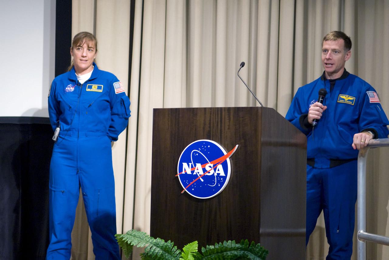 Commander Christopher Ferguson (right) and Mission Specialist Heidemarie Stefanyshyn-Piper, both members of the STS-126 shuttle mission, share highlights of their trip to the International Space Station during their Jan. 13 visit to StenniSphere.