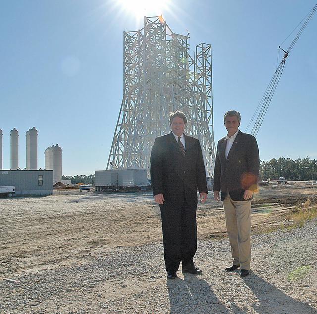 NASA image: Mississippi lieutenant governor visits Stennis