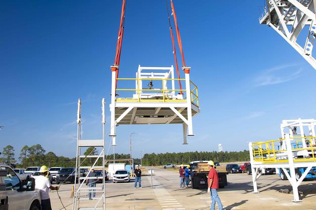 NASA image: NASA Stennis Crews Continue Exploration Upper Stage Preparations