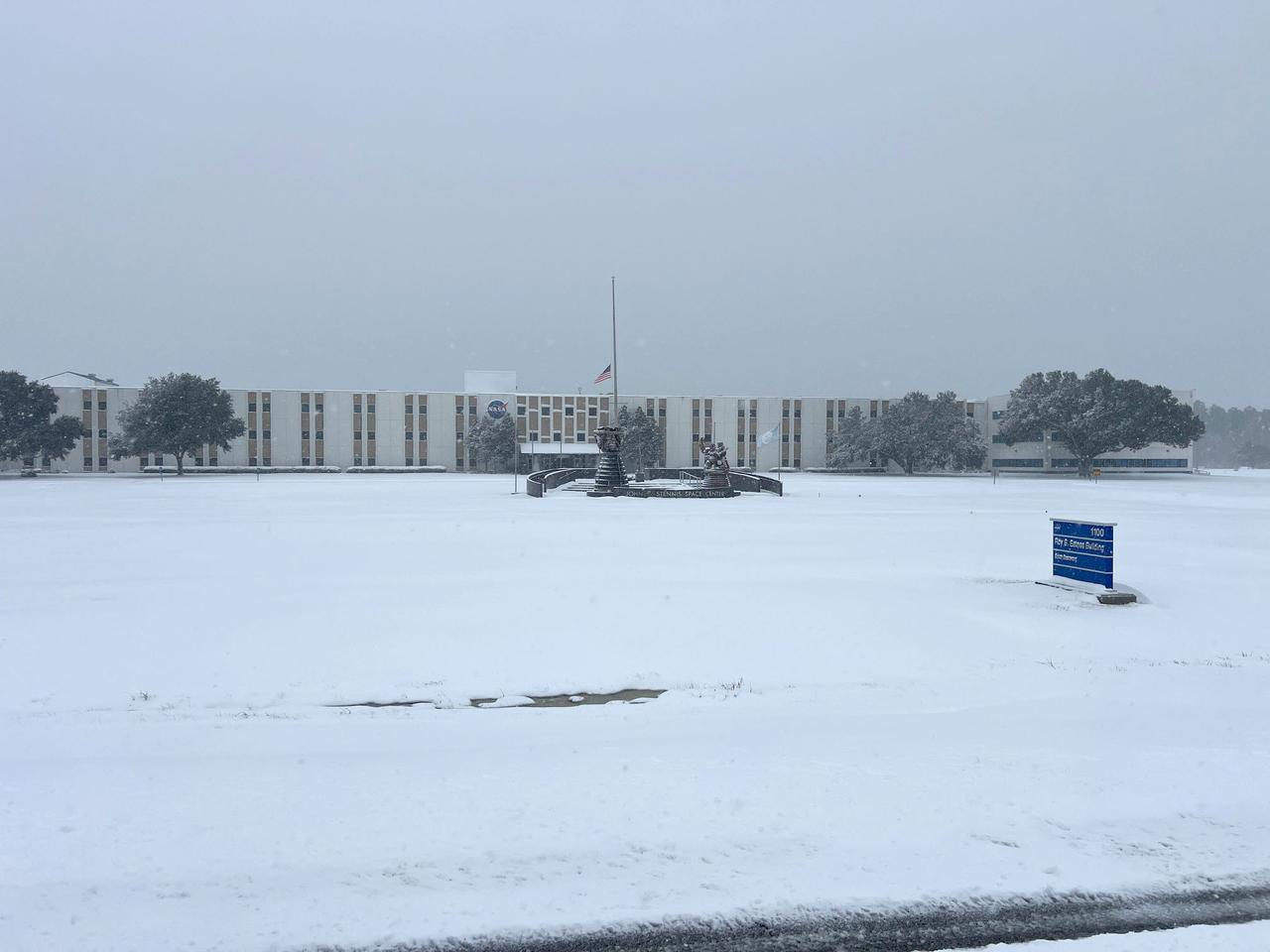 NASA’s Stennis Space Center near Bay St. Louis, Mississippi, is often associated with hot fires coming from the center’s long history of hot fire testing engines and stages that have helped power the nation’s space dreams since the first humans stepped foot on the Moon. However, NASA Stennis turned into a Winter Wonderland Jan. 21 when America’s largest rocket propulsion test site received a historic amount of snow across the unique federal city. Hancock County, where NASA Stennis is located, received five to seven inches of snow, according to the National Weather Service. It marked the most snow the county has received in 61 years. The December 31, 1963, snowfall holds the record at 10 inches of snow for Bay St. Louis, Mississippi.