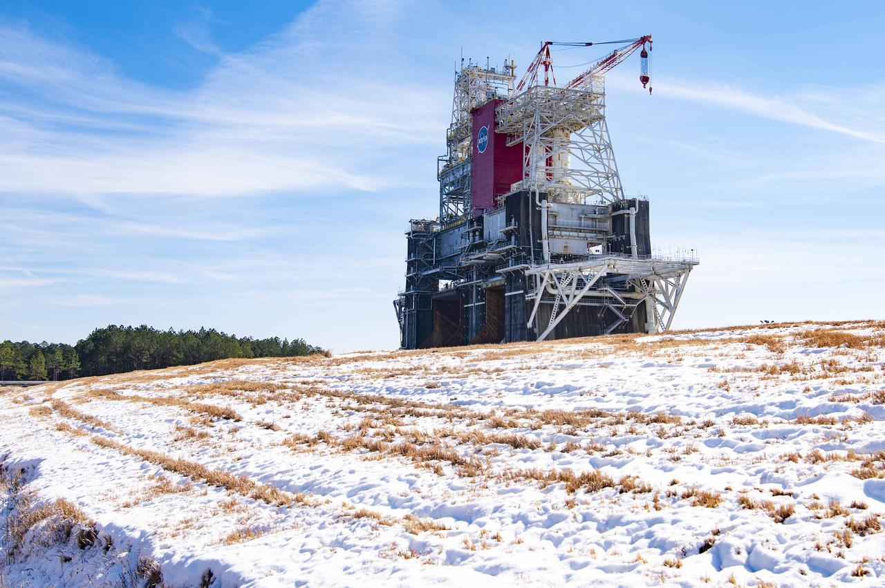 NASA’s Stennis Space Center near Bay St. Louis, Mississippi, is often associated with hot fires coming from the center’s long history of hot fire testing engines and stages that have helped power the nation’s space dreams since the first humans stepped foot on the Moon. However, NASA Stennis turned into a Winter Wonderland Jan. 21 when America’s largest rocket propulsion test site received a historic amount of snow across the unique federal city. Hancock County, where NASA Stennis is located, received five to seven inches of snow, according to the National Weather Service. It marked the most snow the county has received in 61 years. The December 31, 1963, snowfall holds the record at 10 inches of snow for Bay St. Louis, Mississippi.