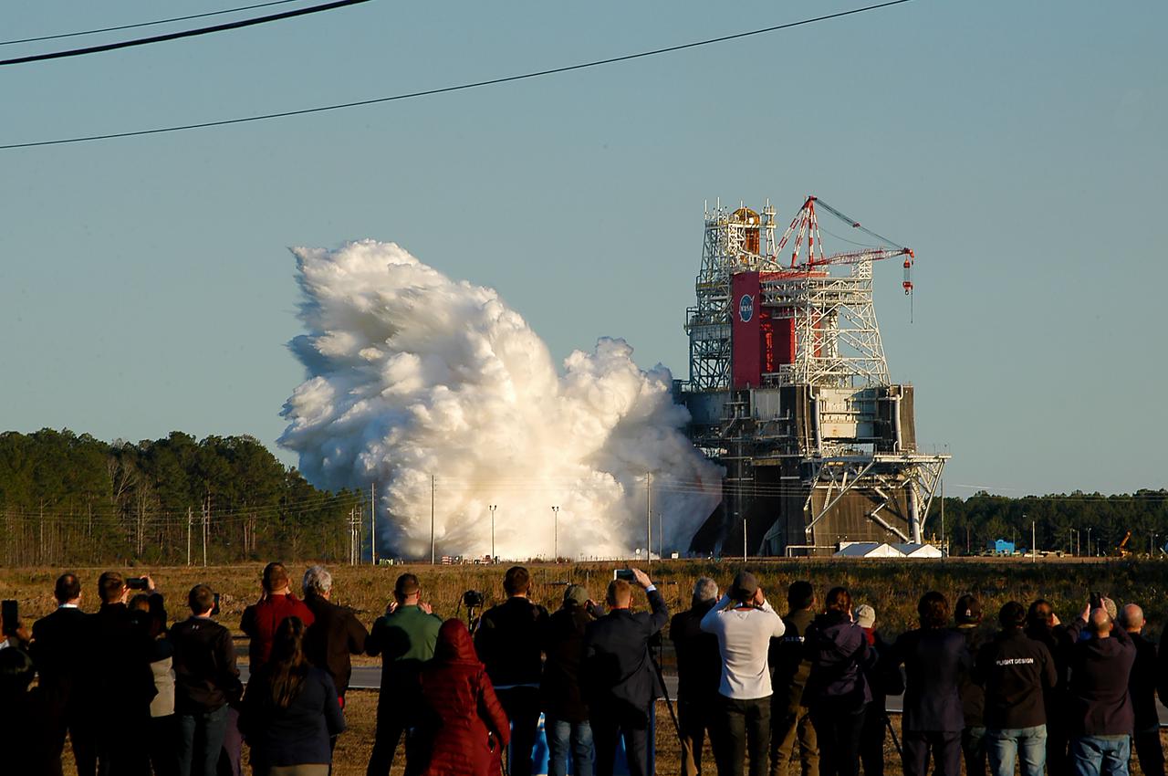 NASA conducts a hot fire test Jan. 16, 2021, of the core stage for the agency’s Space Launch System rocket on the B-2 Test Stand at Stennis Space Center near Bay St. Louis. The hot fire test of the stage’s four RS-25 engines generated a combined 1.6 million pounds of thrust, just as will occur during an actual launch. The hot fire is the final test of the Green Run test series, a comprehensive assessment of the SLS core stage prior to launching the Artemis I mission to the Moon.
