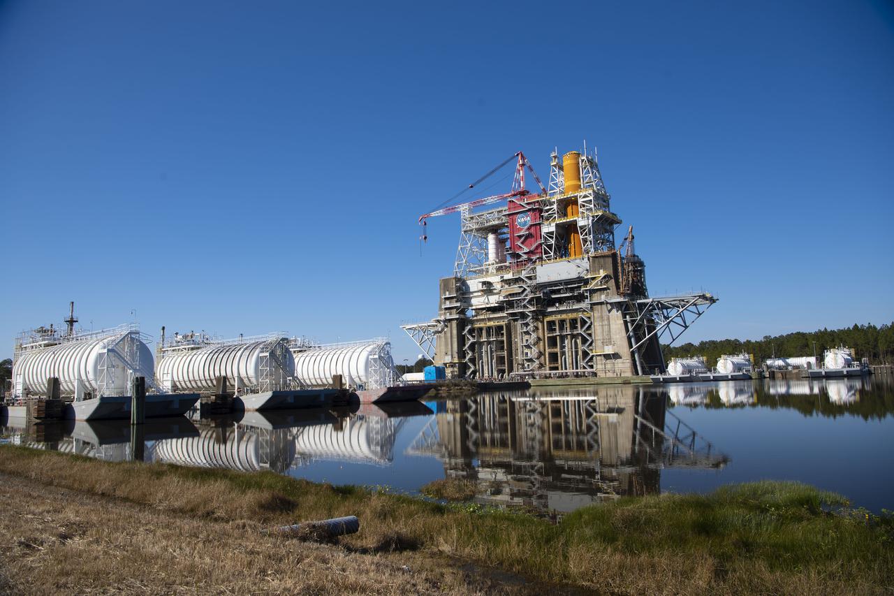 Propellant barges are docked at the B-2 Test Stand at NASA’s Stennis Space Center near Bay St. Louis, Mississippi, prior the hot fire test of the core stage for the agency’s Space Launch System rocket. The hot fire test Jan. 16, 2021 of the stage’s four RS-25 engines generated a combined 1.6 million pounds of thrust, just as will occur during an actual launch. The hot fire is the final test of the Green Run test series, a comprehensive assessment of the SLS core stage prior to launching the Artemis I mission to the Moon.