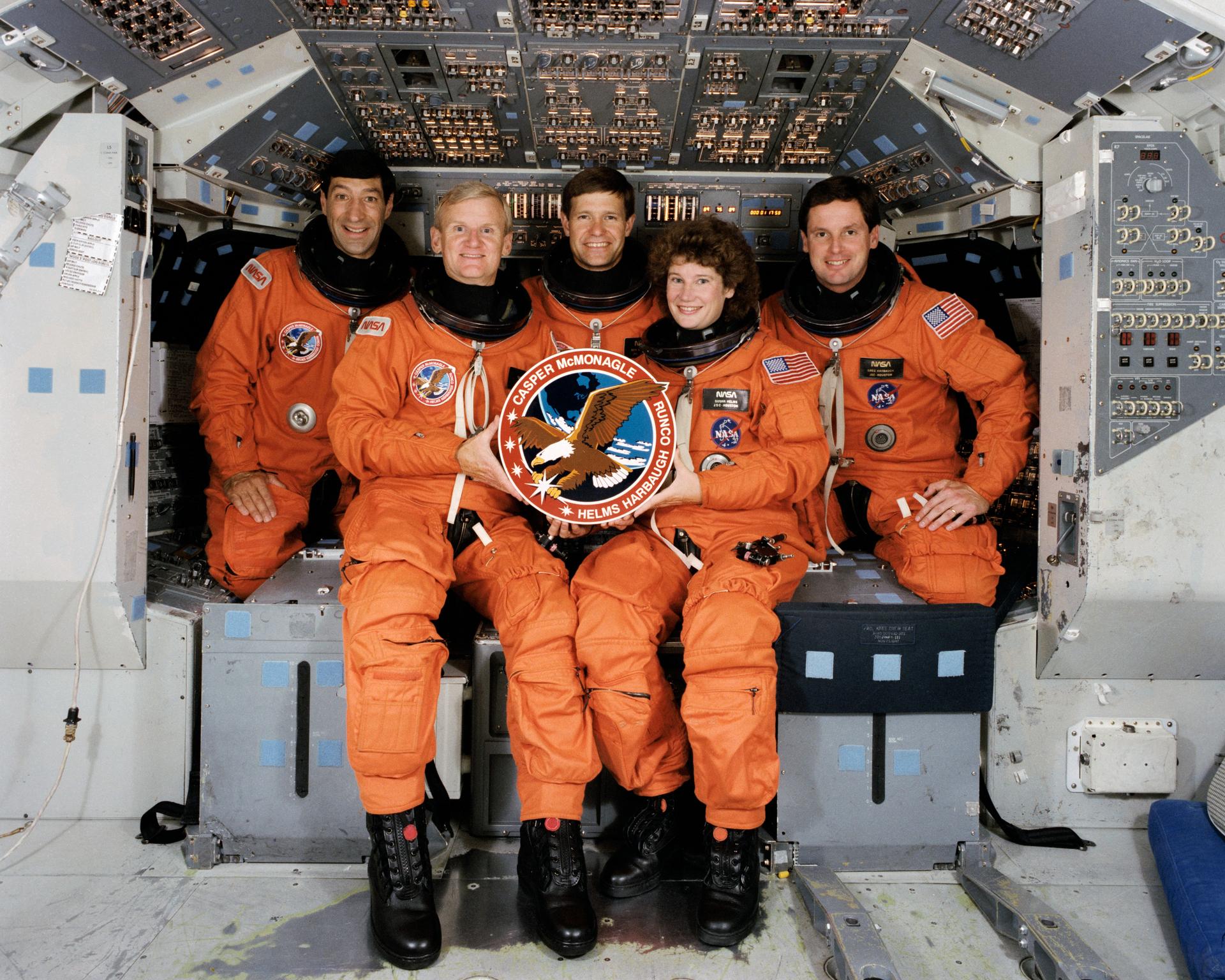 STS-54 Endeavour, Orbiter Vehicle (OV) 105, official crew portrait in shuttle