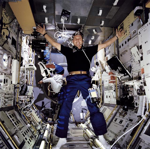 NASA image: STS-55 German payload specialist Schlegel and MS3 Harris work in SL-D2 module