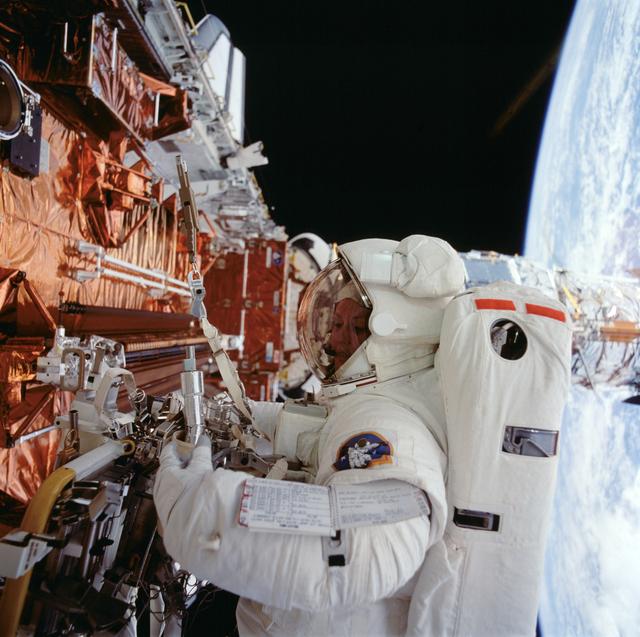 NASA image: Astronaut Kathryn Thornton during servicing of HST