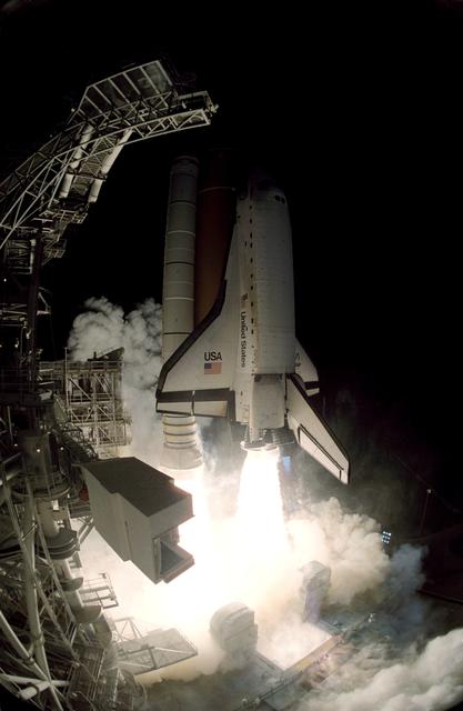 NASA image: STS-72 Endeavour, OV-105, liftoff from KSC Launch Pad 39B
