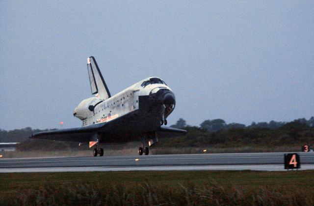 NASA image: STS-116 Landing