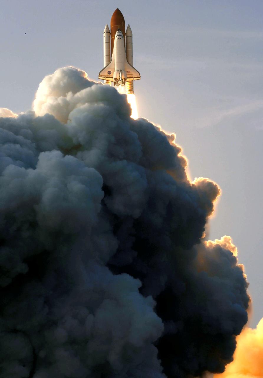STS118-S-019 (8 Aug. 2007) --- The Space Shuttle Endeavour and its seven-member STS-118 crew head toward Earth-orbit and a scheduled link-up with the International Space Station. Liftoff from Kennedy Space Center's launch pad 39A occurred at 6:36 p.m. (EDT) on Aug. 8, 2007. Onboard are astronauts Scott Kelly, commander; Charlie Hobaugh, pilot; Tracy Caldwell, Rick Mastracchio, Canadian Space Agency's Dave Williams, Barbara R. Morgan and Alvin Drew, all mission specialists. Endeavour will link up with the International Space Station on Friday, Aug. 10, to begin a joint mission to continue construction by delivering a third starboard truss segment, S5, and other payloads such as the SPACEHAB module and the external stowage platform 3. The 11-day mission may be extended to as many as 14 depending on the test of the Station-to-Shuttle Power Transfer System that will allow the docked shuttle to draw electrical power from the station and extend its visits to the orbital complex. Photo credit: NASA/Reuters