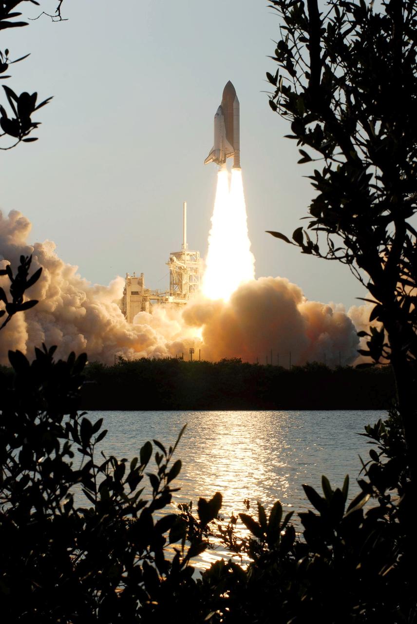 STS118-S-022 (8 Aug. 2007) --- The Space Shuttle Endeavour and its seven-member STS-118 crew head toward Earth-orbit and a scheduled link-up with the International Space Station. Liftoff from Kennedy Space Center's launch pad 39A occurred at 6:36 p.m. (EDT) on Aug. 8, 2007. Onboard are astronauts Scott Kelly, commander; Charlie Hobaugh, pilot; Tracy Caldwell, Rick Mastracchio, Canadian Space Agency's Dave Williams, Barbara R. Morgan and Alvin Drew, all mission specialists. Endeavour will link up with the International Space Station on Friday, Aug. 10, to begin a joint mission to continue construction by delivering a third starboard truss segment, S5, and other payloads such as the SPACEHAB module and the external stowage platform 3. The 11-day mission may be extended to as many as 14 depending on the test of the Station-to-Shuttle Power Transfer System that will allow the docked shuttle to draw electrical power from the station and extend its visits to the orbital complex.