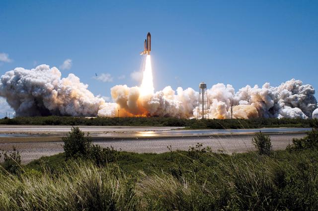 NASA image: STS-121 Launch of the orbiter Discovery