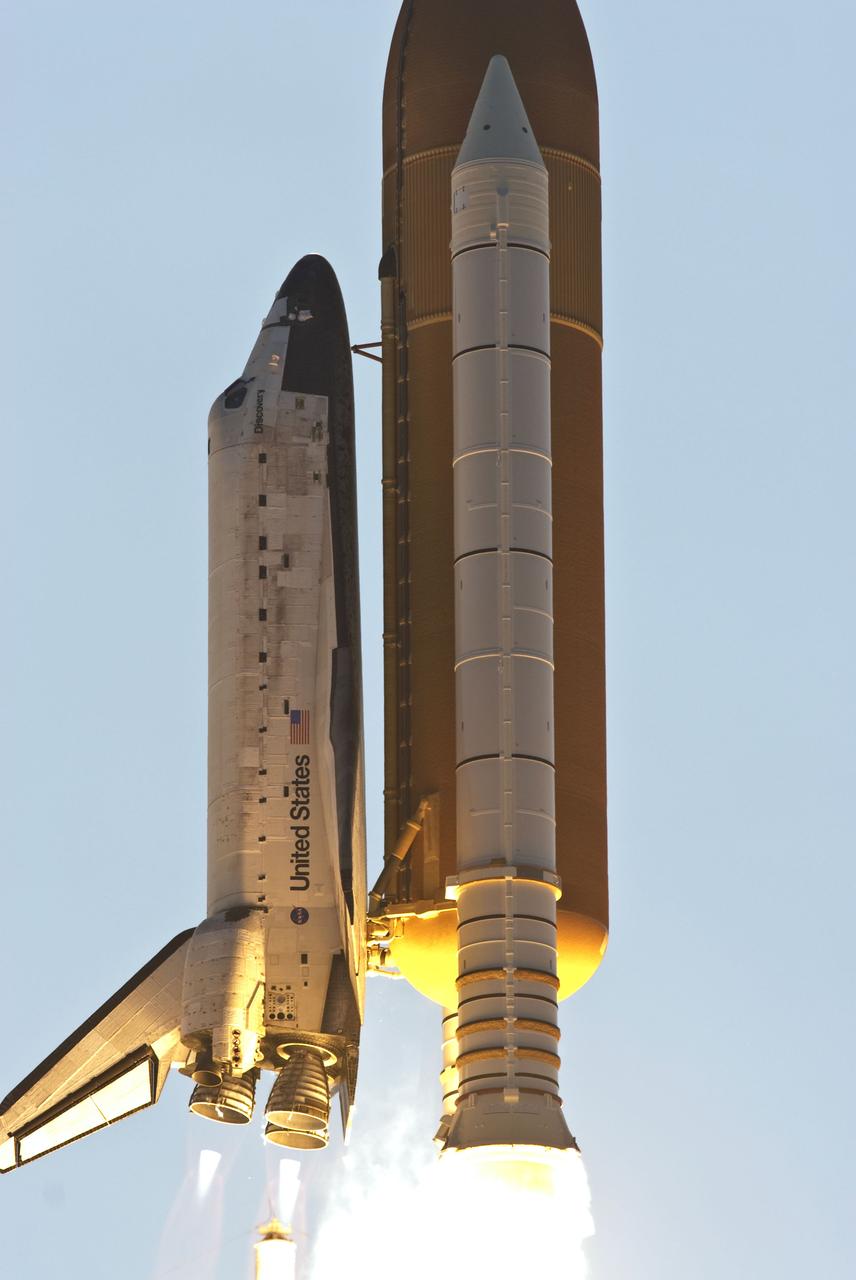 STS124-S-037 (31 May 2008) --- The Space Shuttle Discovery and its seven-member STS-124 crew head toward Earth-orbit and a scheduled link-up with the International Space Station (ISS). Liftoff from Kennedy Space Center's launch pad 39A occurred at 5:02 p.m. (EDT). The STS-124 mission is the 26th in the assembly of the International Space Station. It is the second of three flights launching components to complete JAXA's Kibo laboratory. During the mission, the shuttle crew will install Kibo's large Japanese Pressurized Module and its remote manipulator system. Onboard are astronauts Mark Kelly, commander; Ken Ham, pilot; Karen Nyberg, Mike Fossum, Ron Garan, Greg Chamitoff and Japan Aerospace Exploration Agency (JAXA) astronaut Akihiko Hoshide, all mission specialists. Chamitoff will join Expedition 17 in progress to serve as a flight engineer aboard the station.
