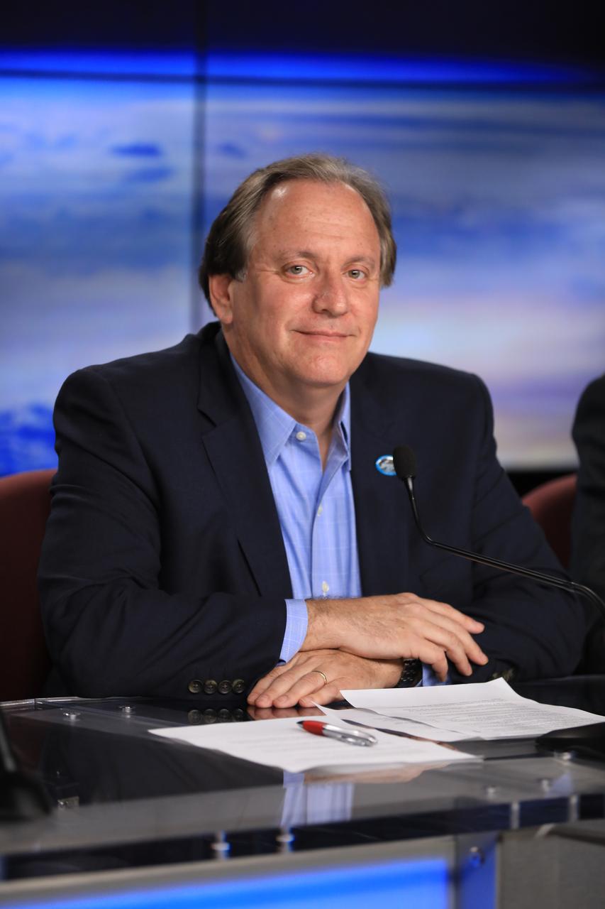 At Vandenberg Air Force Base in California, Mitch Goldberg, NOAA's chief program scientist for the Joint Polar Satellite System, speaks to members of the media during a briefing focused on research planned for the Joint Polar Satellite System-1, or JPSS-1. Built by Ball Aerospace and Technologies Corp. of Boulder, Colorado, JPSS is the first in a series four next-generation environmental satellites in a collaborative program between the NOAA and NASA. Liftoff atop a United Launch Alliance Delta II rocket is scheduled to take place from Vandenberg's Space Launch Complex 2 at 1:47 a.m. PST (4:47 a.m. EST), on Nov. 14, 2017.