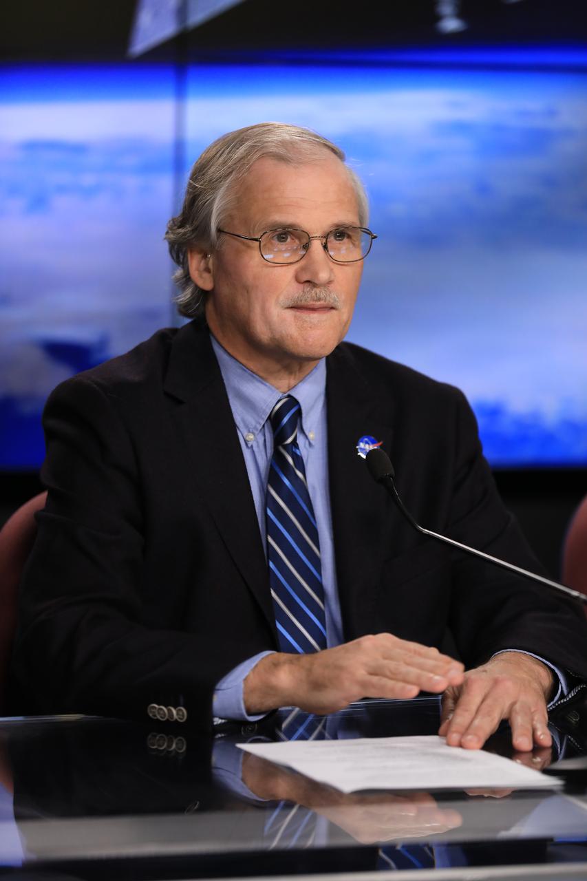 At Vandenberg Air Force Base in California, Steve Cole of NASA Communications, speaks to members of the media during a briefing focused on research planned for the Joint Polar Satellite System-1, or JPSS-1. Built by Ball Aerospace and Technologies Corp. of Boulder, Colorado, JPSS is the first in a series four next-generation environmental satellites in a collaborative program between the NOAA and NASA. Liftoff atop a United Launch Alliance Delta II rocket is scheduled to take place from Vandenberg's Space Launch Complex 2 at 1:47 a.m. PST (4:47 a.m. EST), on Nov. 14, 2017.