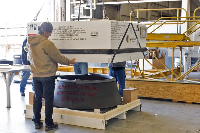 NASA image: InSight Atlas V ASA and Nozzle Arrival/Unload