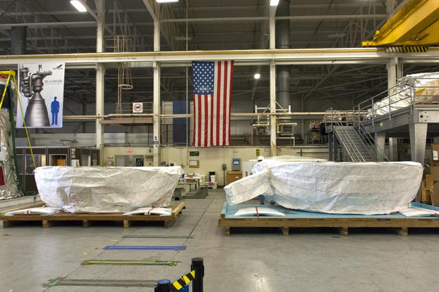 NASA image: InSight Atlas V Boattail Halves Arrival, Offload, Mate 