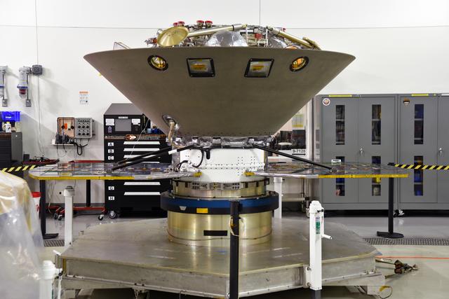 NASA image: InSight Media Day Preparation