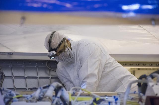 NASA image: InSight Battery Installation