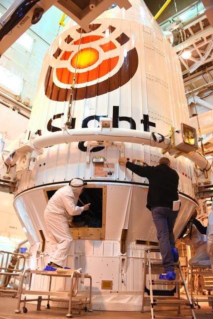 NASA image: InSight Lift & Mate