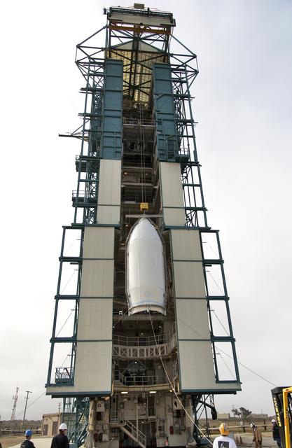 NASA image: Delta II ICESat-2 Fairing Hoist