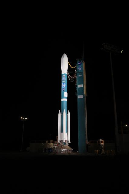 NASA image: Delta II ICESat-2 Rollback