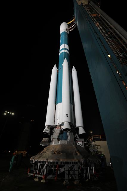 NASA image: Delta II ICESat-2 Rollback