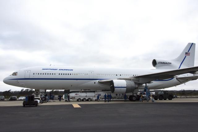 NASA image: Pegasus ICON Rollout to Hotpad, Mate to L-1011