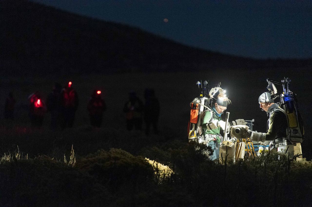 PHOTO DATE:  10-09-22 LOCATION:  Flagstaff, Arizona SUBJECT:  Photographic coverage of JETTS3 engineering night run 4.  Joint EVA Test Team (JETT) Field Testing - JETT 3 fully integrated mission scale test to ensure successful surface operations and technology development for Artemis III. PHOTOGRAPHER: BILL STAFFORD