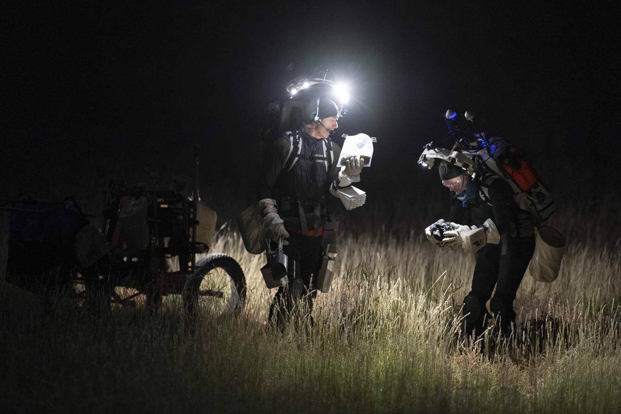 PHOTO DATE:  10-09-22 LOCATION:  Flagstaff, Arizona SUBJECT:  Photographic coverage of JETTS3 engineering night run 4.  Joint EVA Test Team (JETT) Field Testing - JETT 3 fully integrated mission scale test to ensure successful surface operations and technology development for Artemis III. PHOTOGRAPHER: BILL STAFFORD