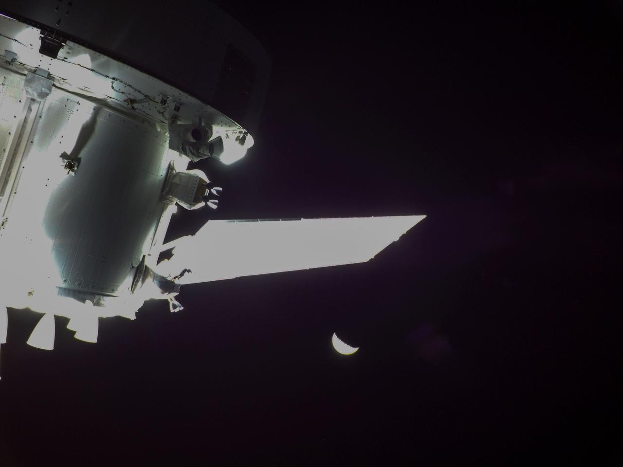 art001e000480 (Nov. 24, 2022) – On flight day 9, NASA’s Orion spacecraft captured imagery looking back at the Moon from a camera mounted on one of its solar arrays. The spacecraft is enroute to a distant retrograde orbit around the Moon.