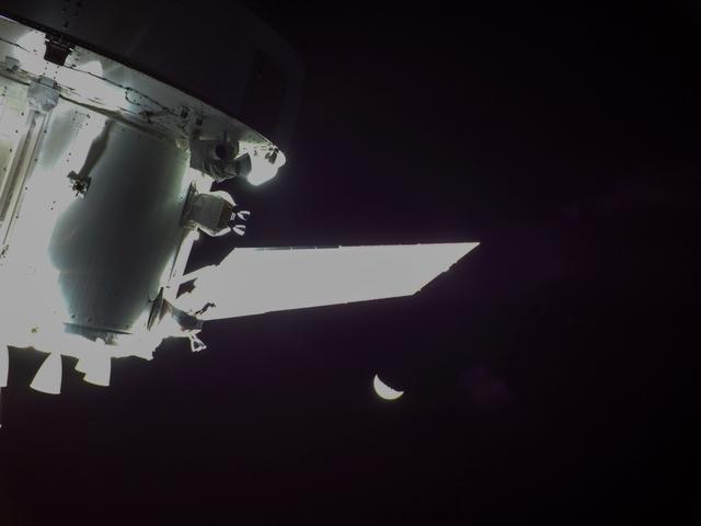 NASA image: Flight Day 9: Orion Looks Back at Moon
