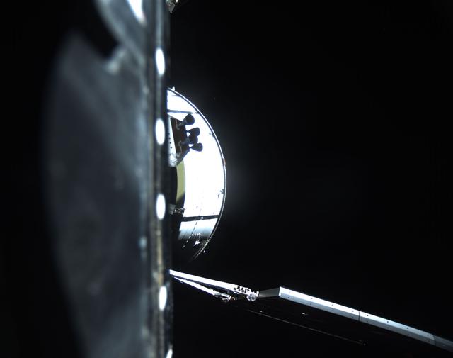 NASA image: Flight Day 1: ICPS Separates from Orion