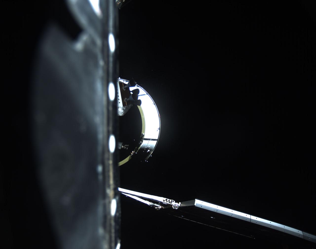 art001e001577 (Nov. 16, 2022) Approximately two hours after Artemis I launch on Nov. 16, 2022, the interim cryogenic propulsion stage separated from Orion after completing the translunar injection burn that put the spacecraft on course toward the Moon.