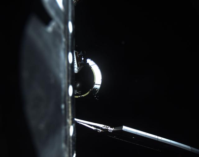 NASA image: Flight Day 1: ICPS Separates from Orion