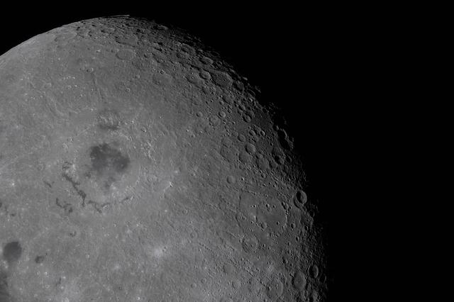 Orientale Basin Along the Moon’s Limb -- art002e009594